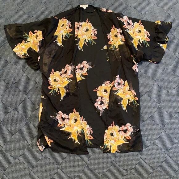 Mudd Kimono Wrap Top with Crane and Flower Pattern Sheer - Picture 5 of 5